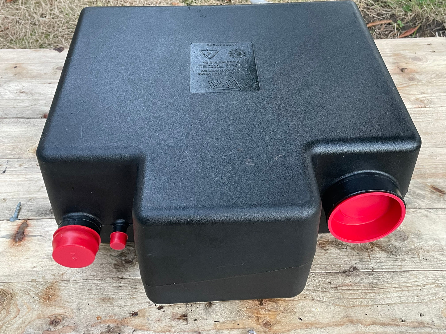 JCB Moulding DEF Tank Part N:334/V6006
